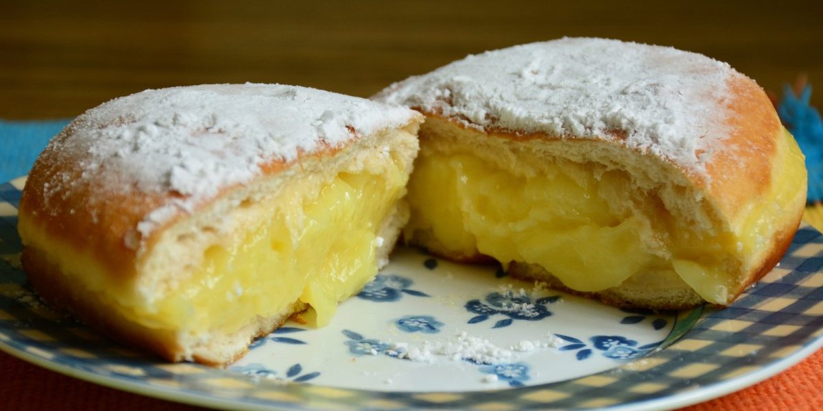 Vanil krem štrudla vraća uspomene: Topli zagrljaj iz detinjstva u svakom zalogaju