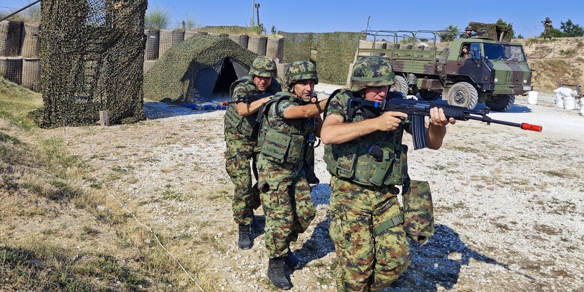 Gužva u bazi "Jug"! U toku je kolektivna obuka zaštitnog voda, uskoro ga očekuje misija u inostranstvu (FOTO)