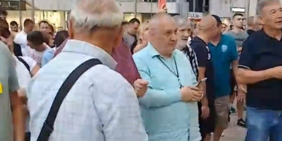 Srđan Milivojević i dalje građanima zagorčava život: Manje grupe blokadera zaustavljaju saobraćaj na više mesta