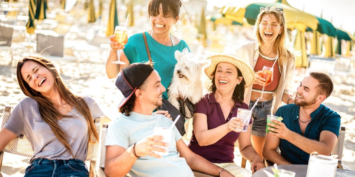 Pljušte prijave za turiste: Kazna 1.500 evra ako popijete piće na ulici