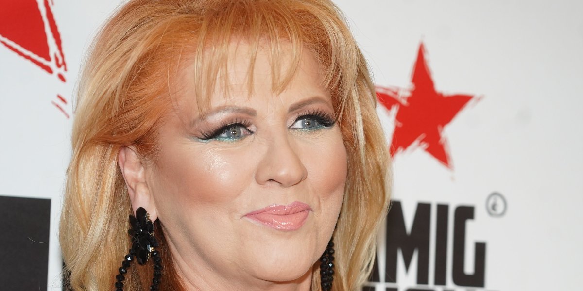 "Sreća što sam otišla na pregled": Pevačici dijagnostifikovan rak dojke