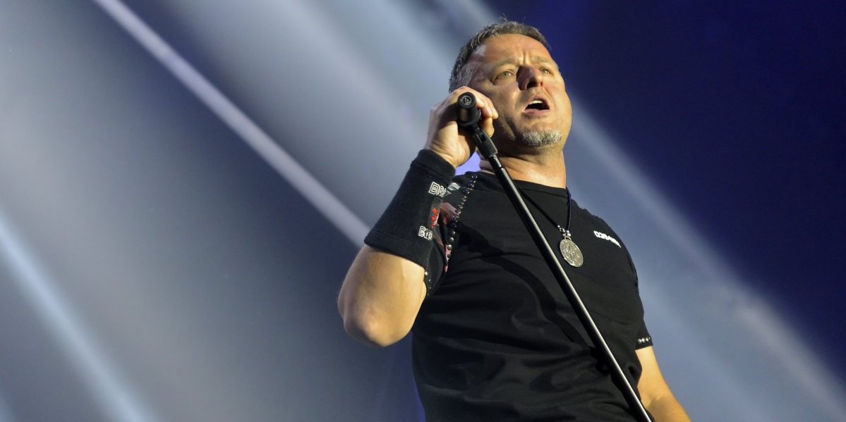 Komšije hrvatskog ekstremiste strepe za život: Tompson nelegalno zauzeo krov i napravio bazen sa 54 tone vode