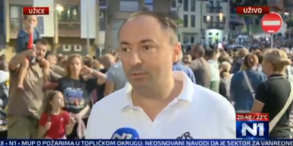 "Karnevalskom atmosferom" tuguju za 16 stradalih - neviđena bruka u Užicu! Blokader zgrozio naciju!