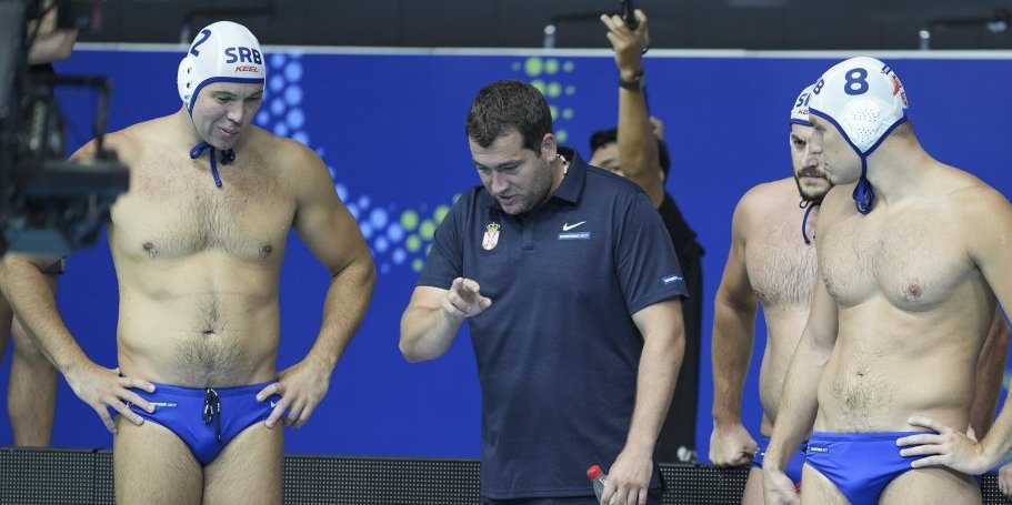 Sramota,  imamo ozbiljan problem: Selektor "delfina" zgranut nakon potpunog debakla