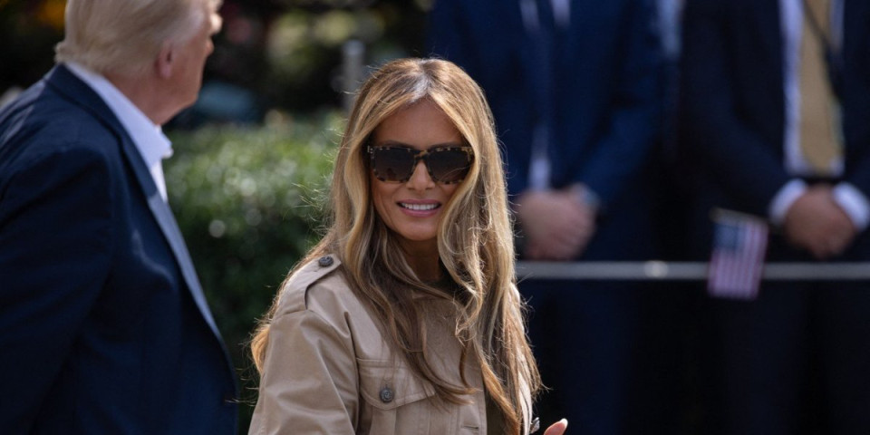 Melanija Tramp u patikama koje smo obožavali u Jugoslaviji: Modni gest koji je dirnuo milione sa Balkana (FOTO)