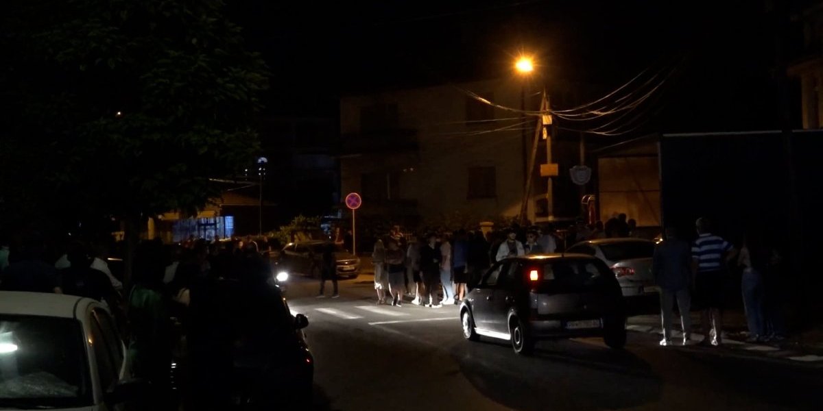 Kada j epolicija upala u kuću ubica je bacio bombu na njih 