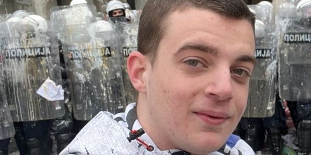 Predstavlja se kao student, a u stvari je član PSG: Funkcioner stranke Pavla Grbovića blokira polaganje ispita u Novom Sadu