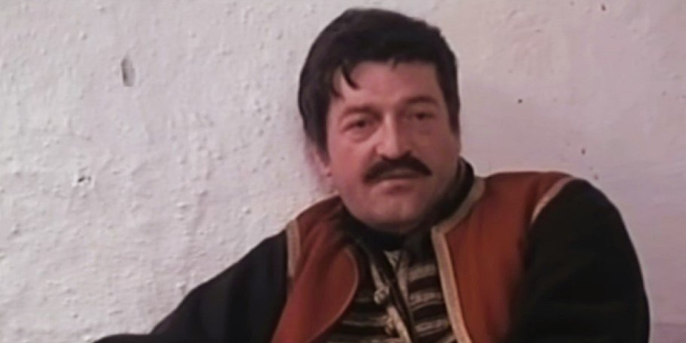 "Ljubili su mu ruke": Seljaci plakali kada su ugledali Marka Nikolića, ovo je razlog