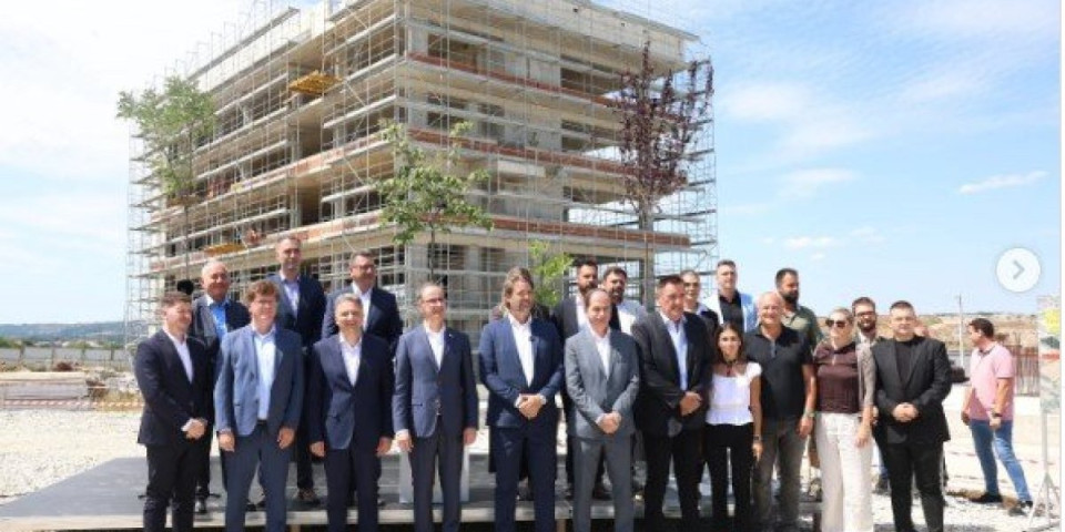 Položen kamen temeljac u Kragujevcu: Počinju radovi  za drugu zgradu Inovacionog distrikta