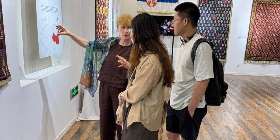 U Pekingu otvorena izložba "Dva lica pirotskih ćilima"