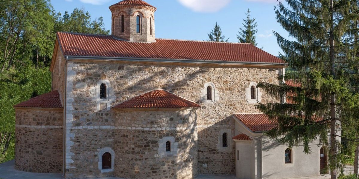 Kad ovo vidite, ne znate šta da mislite: Tajna svetinje na jugu Srbije (VIDEO)