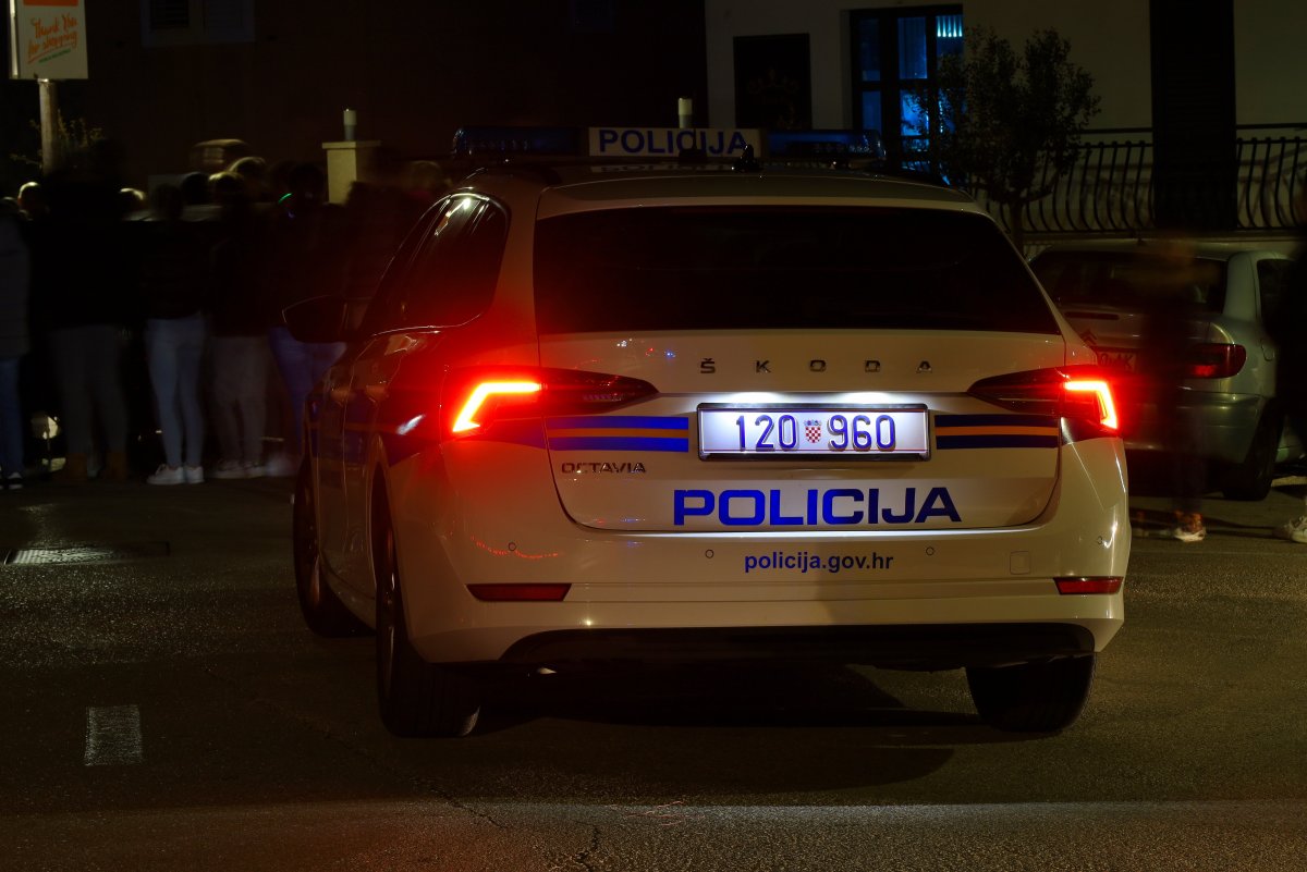 Haos u kući u Oroslavju: Udario ga flašom, tukao u kupatilu i gađao televizorom