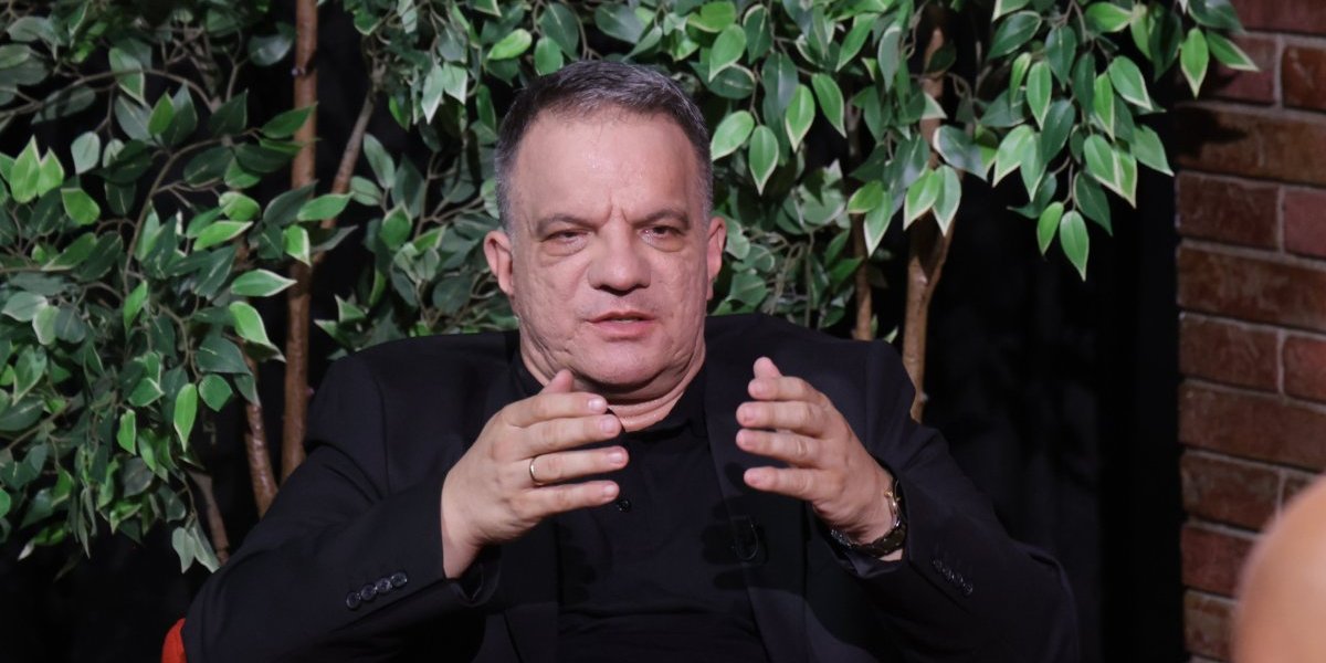 Ministar Stanković osudio napad na kuću Vladimira Balaća: Njegovo znanje i javni angažman smetaju lažnim borcima za demokratiju