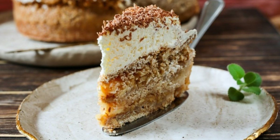 Najlepša starinska torta: Idealna za sve prilike, a sprema se lako - ukusom omamljuje
