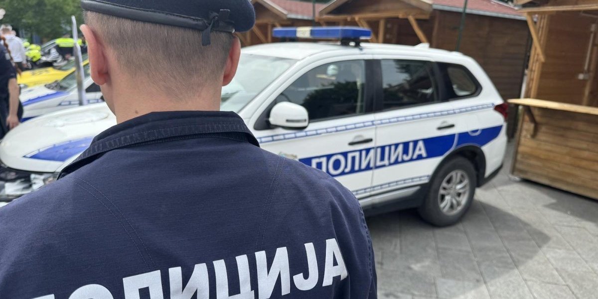 Nož prislonio radnici na leđa i oteo novac: Razbojništvo u Obrenovcu