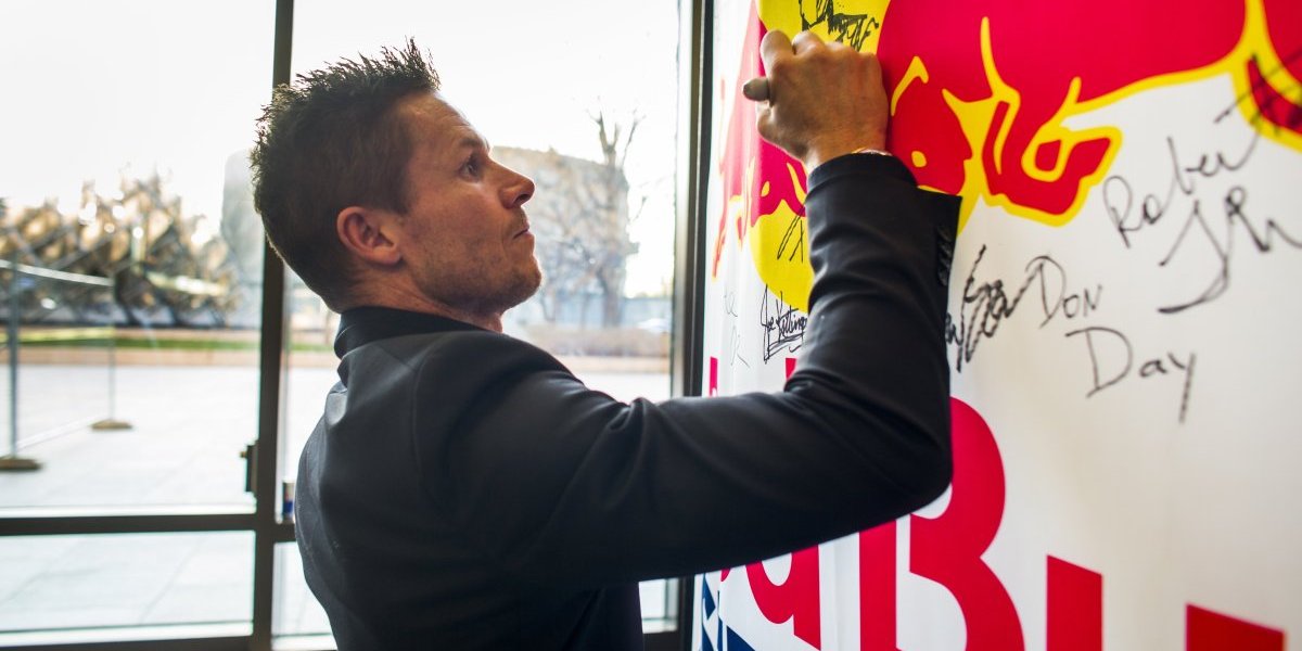 Ovo je poslednja objava Baumgartnera: Samo par sati pred smrt upoznao malu Emili (FOTO/VIDEO)