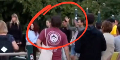 Reporteri televizije u vlasništvu Dragana Šolaka izveštavali su sa takozvanog zbora građana Vračara u Beogradu.