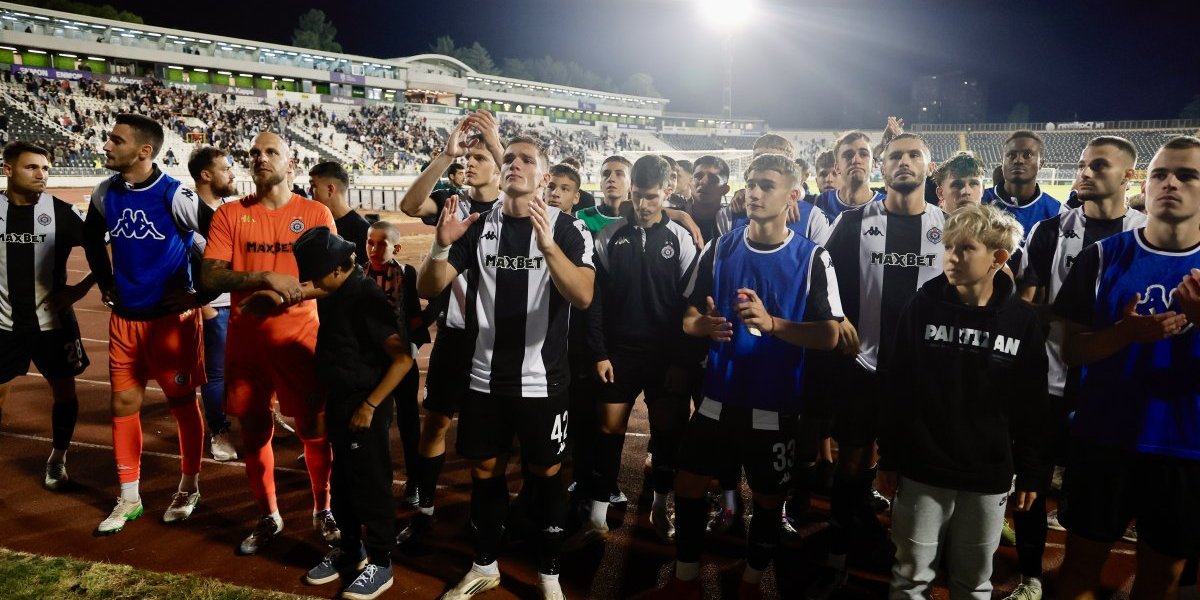 "Grobari" ponosni na decu, a jednog igrača ne žele više da vide: "Marš iz kluba, kakav debil bez mozga, nisi Jamal"