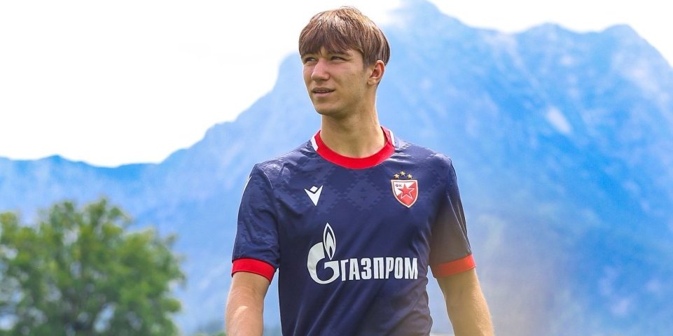 Bez greške - Zvezda predstavila gostujuću garnituru i oduševila "delije": Borbenost i kulturno nasleđe na svakom koraku (FOTO)