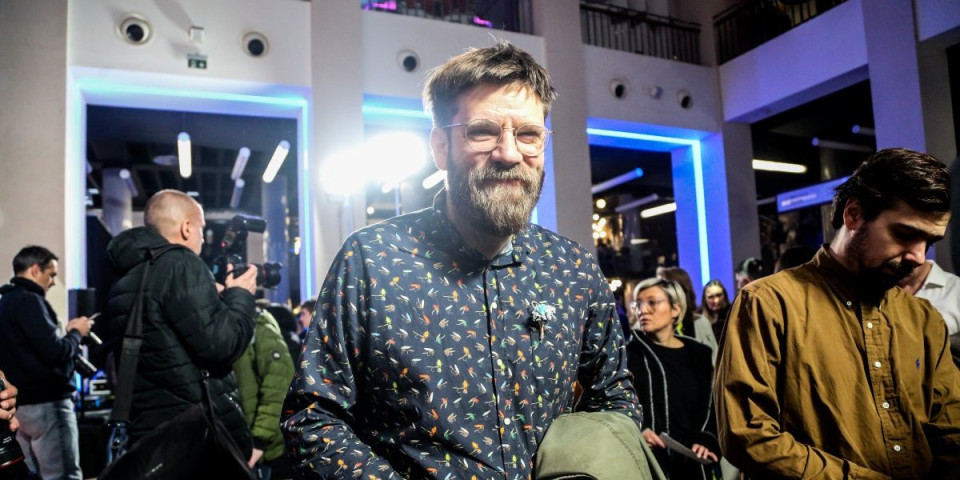 Pumpadžija na odmoru! Viktor iz Njuzneta se brčka u Hrvatskoj, a blokaderima šalje podršku (VIDEO)