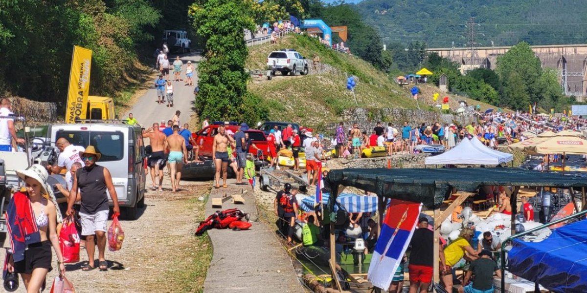 Učesnici Drinske regate