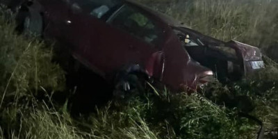 Goran A. (44), vozač putničkog automobila "škoda oktavija", poginuo je u saobraćajnoj nesreći koja se dogodila u subotu, oko dva sata iza ponoći, na putu Loznica-Šabac, u blizini Lipničkog Šora.