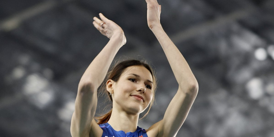 Angelina Topić promenila disciplinu: Kao munja na 100 metara! Pobedila i u štafeti