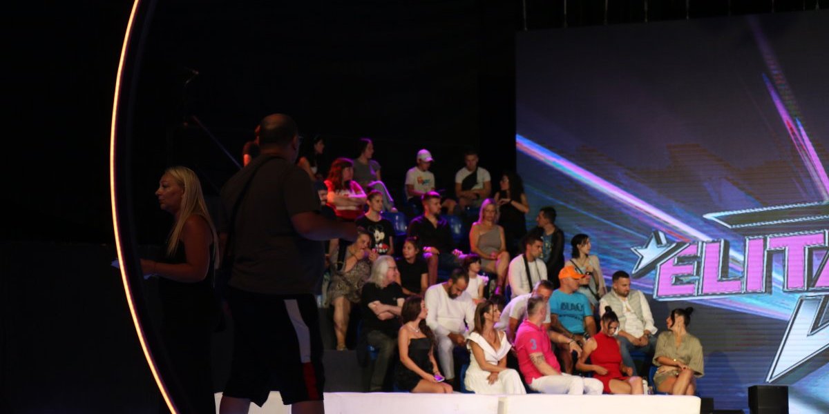 Rijaliti učesnica uhvaćena u krađi: Osvanule fotografije