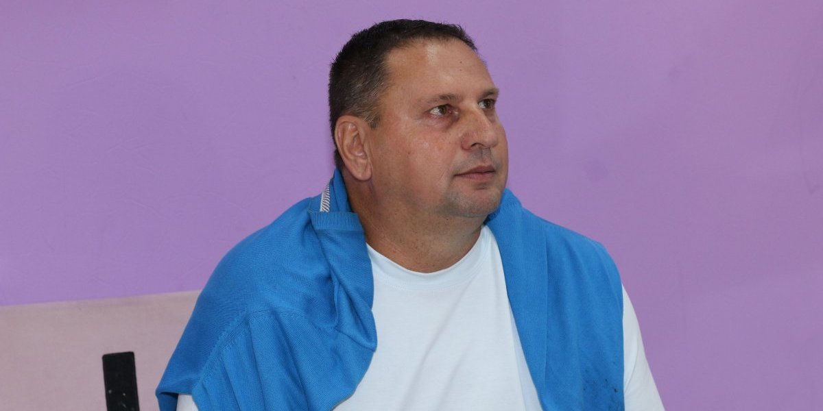 Haos u Šimanovcima: Bivša rijaliti učesnica davila oca Maje Marinković (VIDEO)