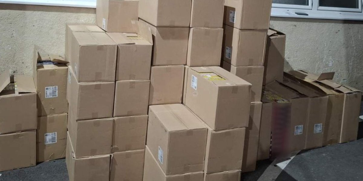 Zaplenjena roba vredna 10 miliona: Policija pronašla 73 paketa (FOTO)