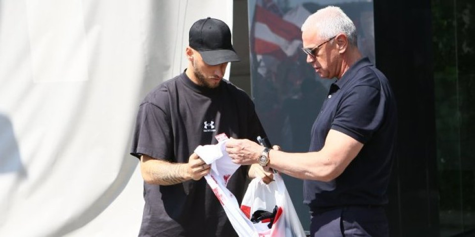 Arnautović izabrao broj na dresu: Ima veze sa "delijama" - i to velike (FOTO GALERIJA)