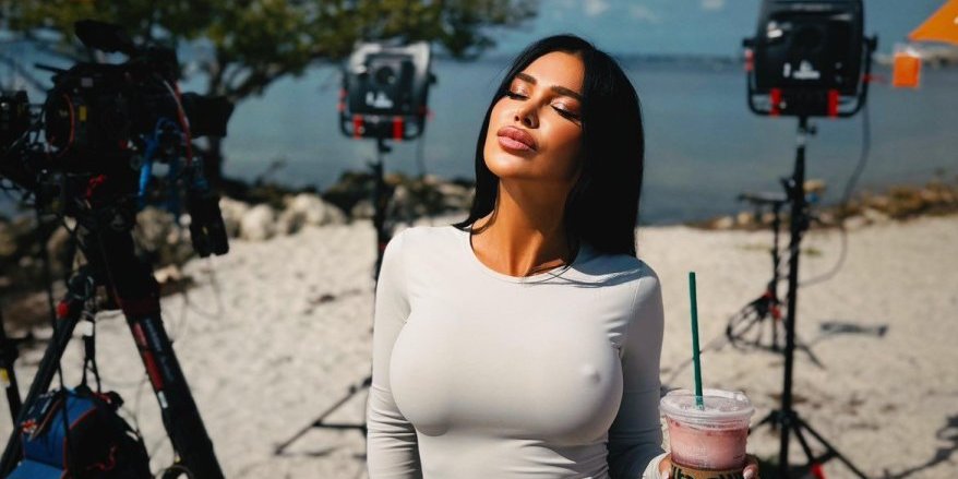 Stanija postaje Kim Kardašijan - Uložila 100.000 evra