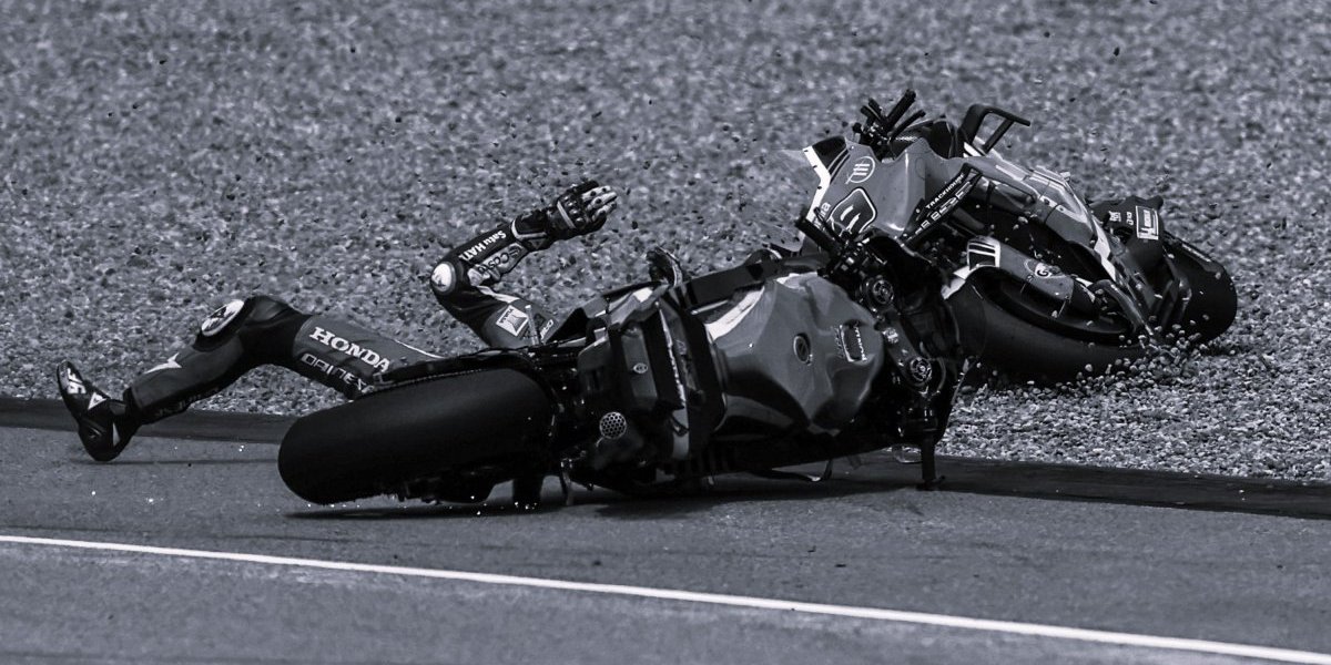 Sudar motocikla i kamiona sa cisternom: Nastradao muškarac, uviđaj u toku