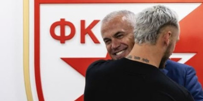 Arnautović stigao na "Marakanu"! Odmah je uradio jednu stvar, a zvezdašima poručio ovo (VIDEO)