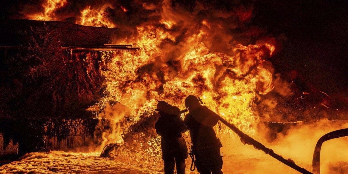 (VIDEO) Stiglo je sa mora i obrušilo se na Ukrajinu: Šta je ovo Rusija lansirala? Sve gori i nestaje u plamenu