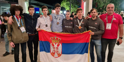 Na 66. Međunarodnoj matematičkoj olimpijadi (IMO), najprestižnijem svetskom takmičenju iz matematike za učenike do 19 godina, koja je održana od 10. do 20. jula u Australiji (Sunshine Coast, Queensland, Australia), reprezentativci Srbije osvojili su dve srebrne, dve bronzane medalje i dve pohvale.