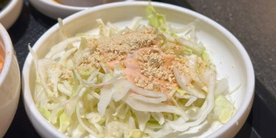 Kupus salata kakvu niste nikada probali: Poseban sastojak daje nestvaran ukus - pravićete je stalno