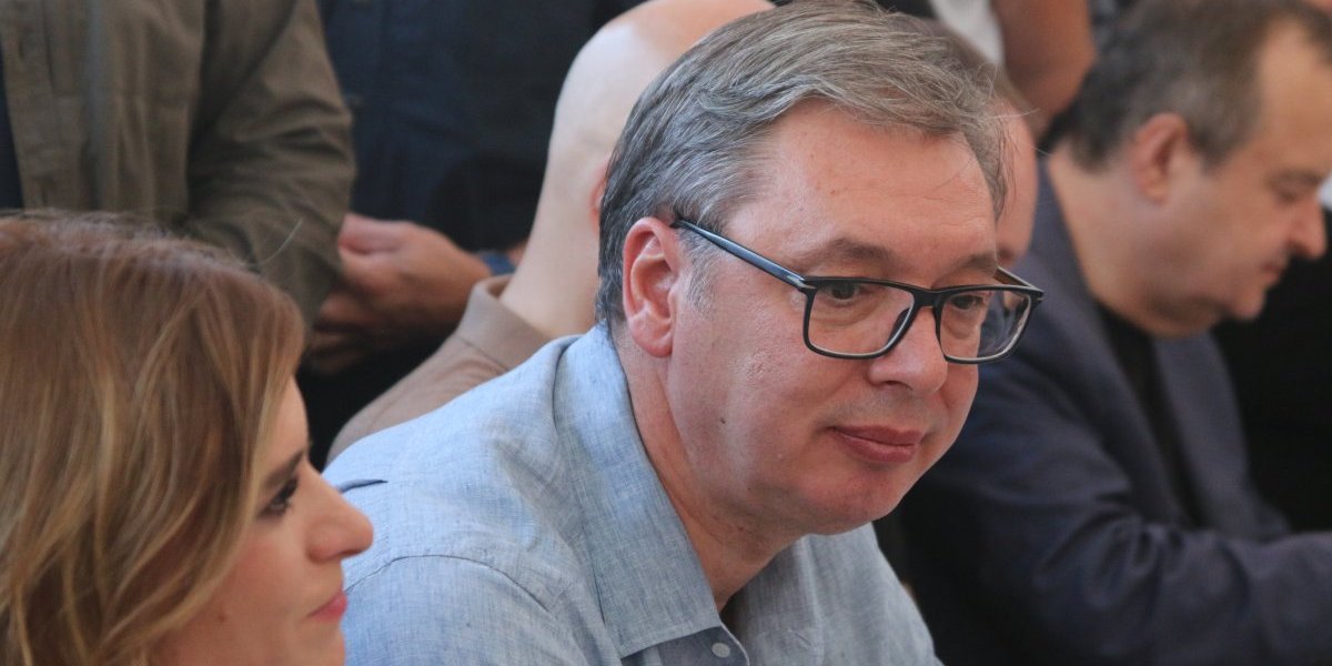 "Vreme je da se menjamo, vreme je za novu Srbiju!" Vučićevo moćno obraćanje iz Požege (FOTO/VIDEO)