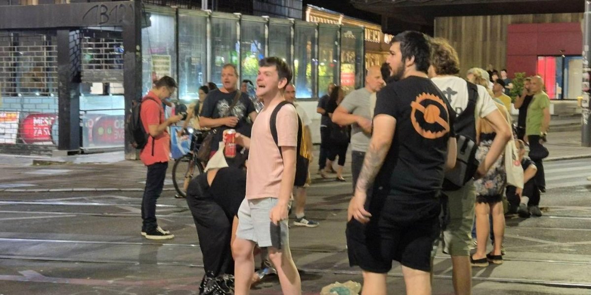 Blokaderski novinar koji je do juče "pumpao", priznao strašan poraz zgubidana: Blokade su pukle, narod je uz Vučića!