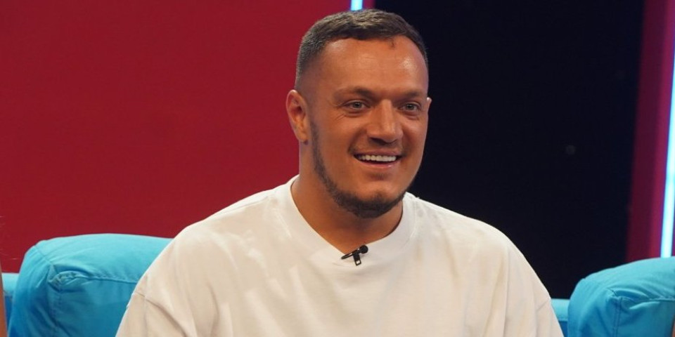 Gastozova bivša oblinama zaludela Dubai: Jače udara nego sunce, iz bikinija sve preliva