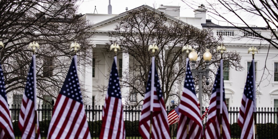 Šokantna fotografija iz Amerike samo dan pošto je Zelenski bio kod Trampa: Neprijatna odluka... (FOTO)