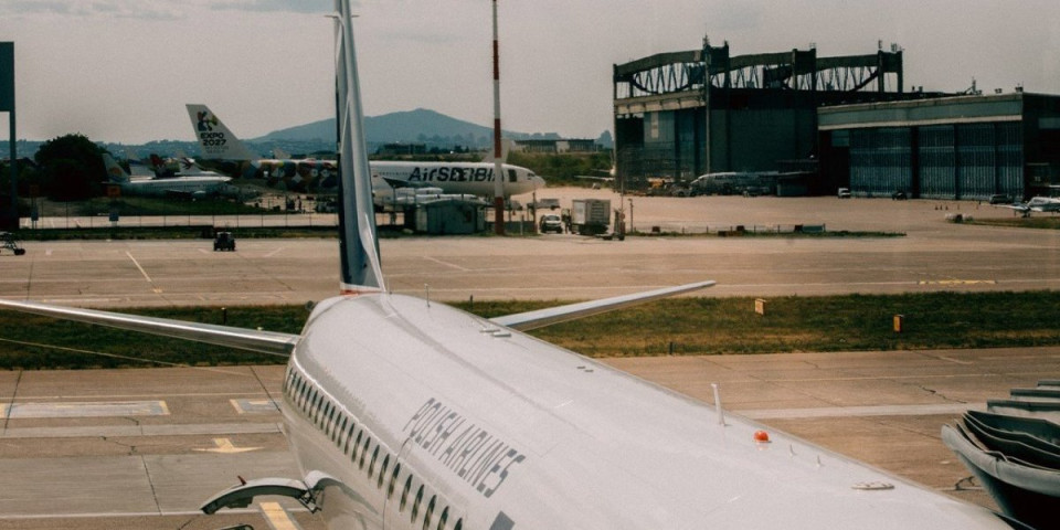 Nebo je zatvoreno, vojska preuzima sve! Hitna blokada aerodroma na samoj granici: Sprema se nešto krupno, civilima zabranjen pristup
