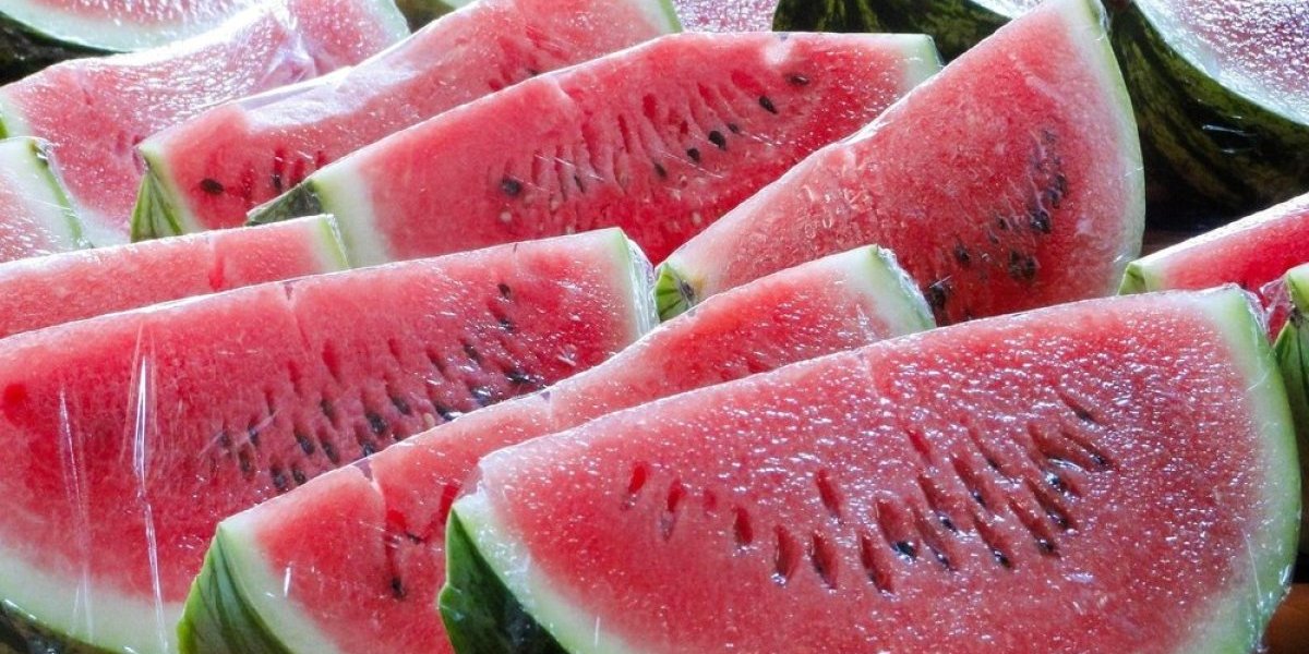 Trik koji produžava svežinu lubenica do 12 meseci: Jedite letnje voće i zimi