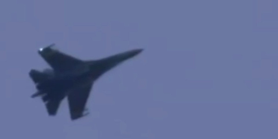 (VIDEO) Šta se ovo dešava? Ukrajinski avioni uleteli u NATO vazdušni prostor, Alijansa hitno digla lovce