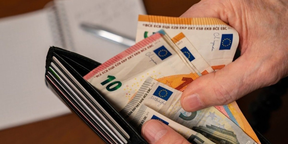 Najveća škrtica horoskopa: Ovaj znak je opsednut novcem - gomila pare i izbegava troškove