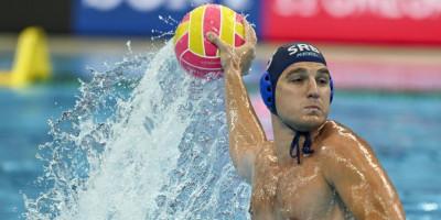 Tvrdo u bazenu - Srbija do izjednačenja u poslednjoj sekundi