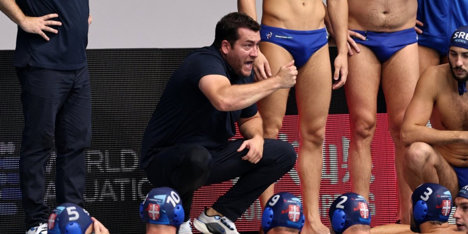 Boli me ku**c, šta je ovo breeeee... Selektor psovao i urlao na igrače (VIDEO)