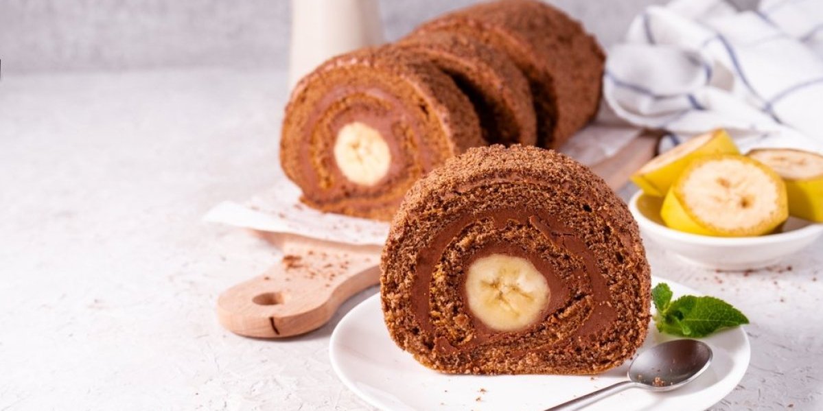 Brz i ukusan rolat sa čokoladom i bananom: Nestaće sa stola za tren