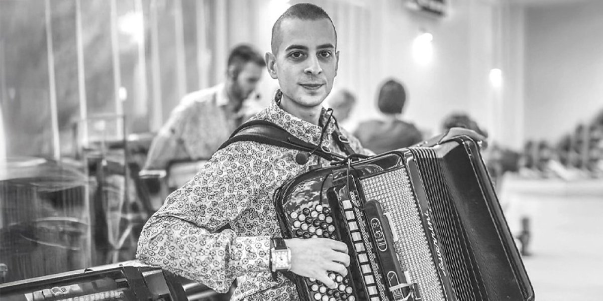 Estrada zavijena u crno: Preminuo poznati harmonikaš, opaka bolest bila je jača