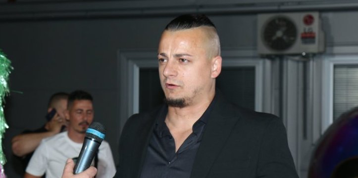 Uroš Stanić dobio zamenu: Terza obuo štikle i ponosno prošetao imanjem Bele kuće